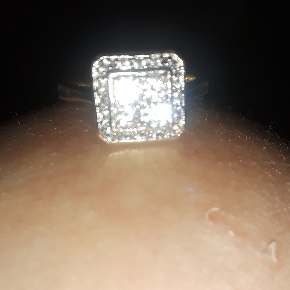 Ring - Picture 2 of 2